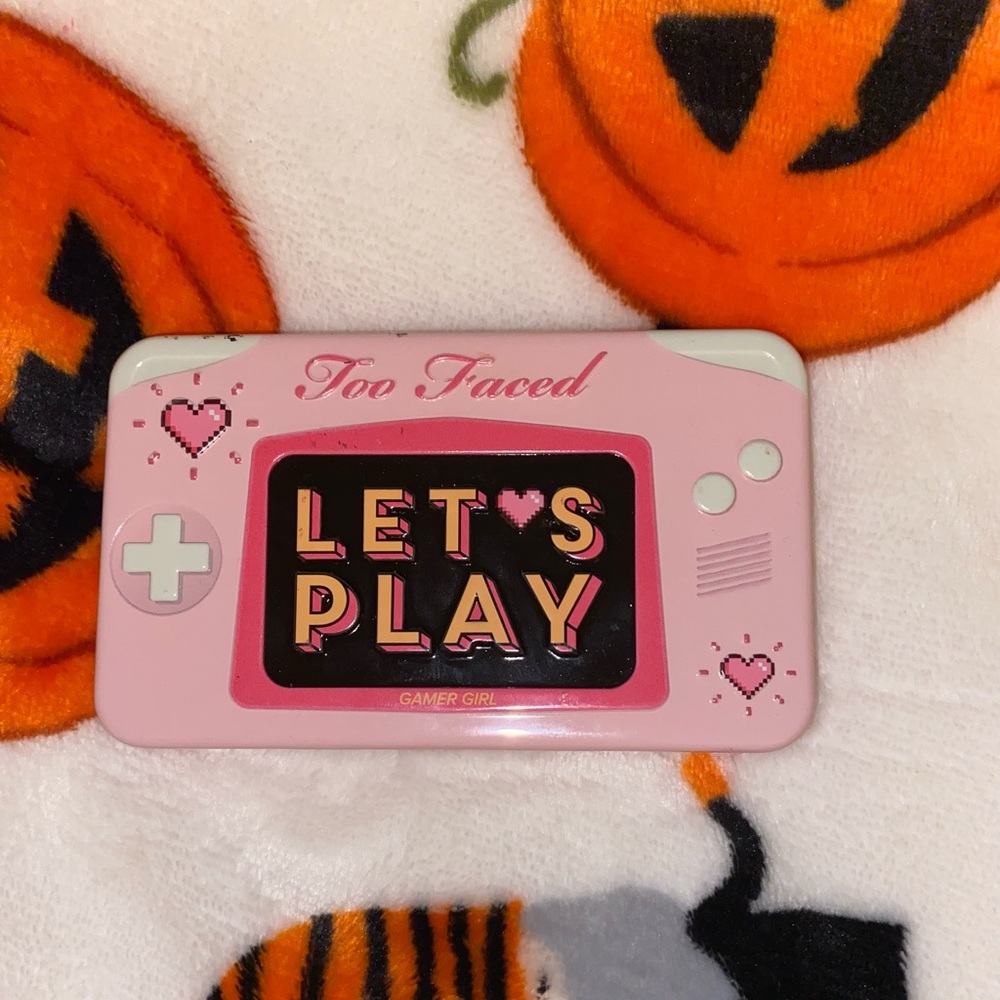 Too Faced Let’s Play Mini Palette